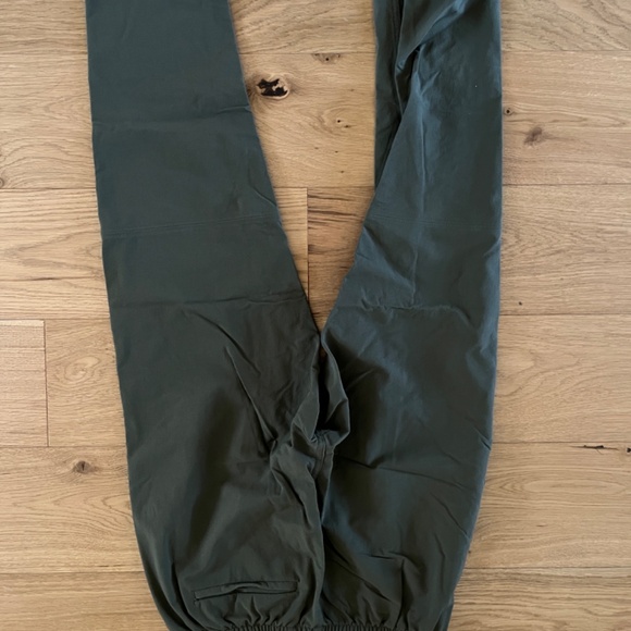 Outdoor Voices RecTrek Pant 26” Vine Green - Picture 2 of 3